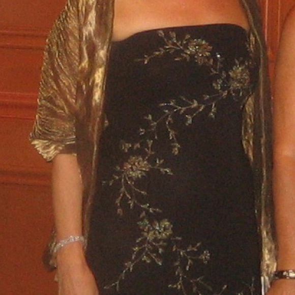 Black with gold flowers maxi strapless dress - Picture 7 of 7